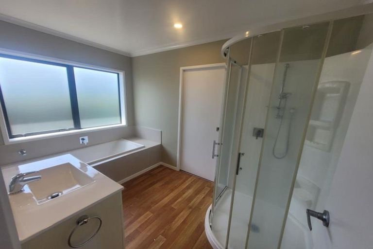 Photo of property in 114a Ngamotu Road, Spotswood, New Plymouth, 4310