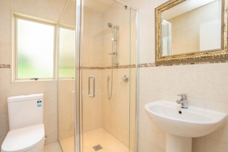 Photo of property in 40 Monte Cassino Place, Birkdale, Auckland, 0626