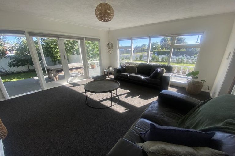 Photo of property in 1 Chester Place, Taradale, Napier, 4112