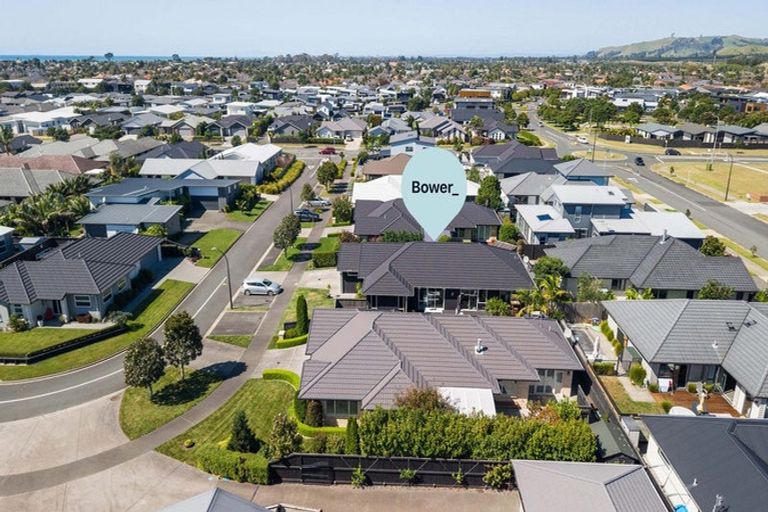 Photo of property in 38 Hiria Crescent, Papamoa Beach, Papamoa, 3118