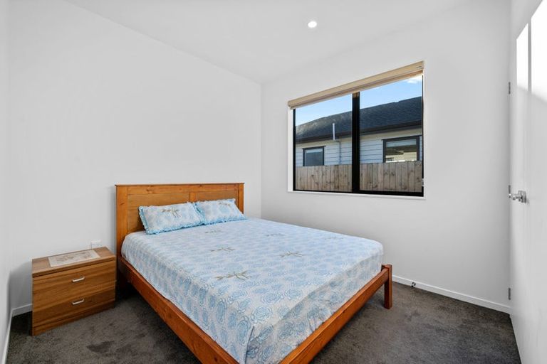 Photo of property in 42 Holcroft Street, Papakura, 2110