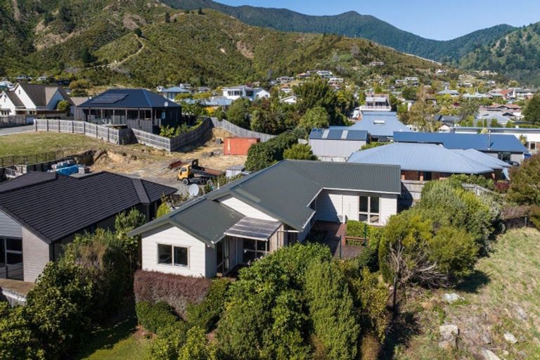Photo of property in 21 Captains Close, Waikawa, Picton, 7220