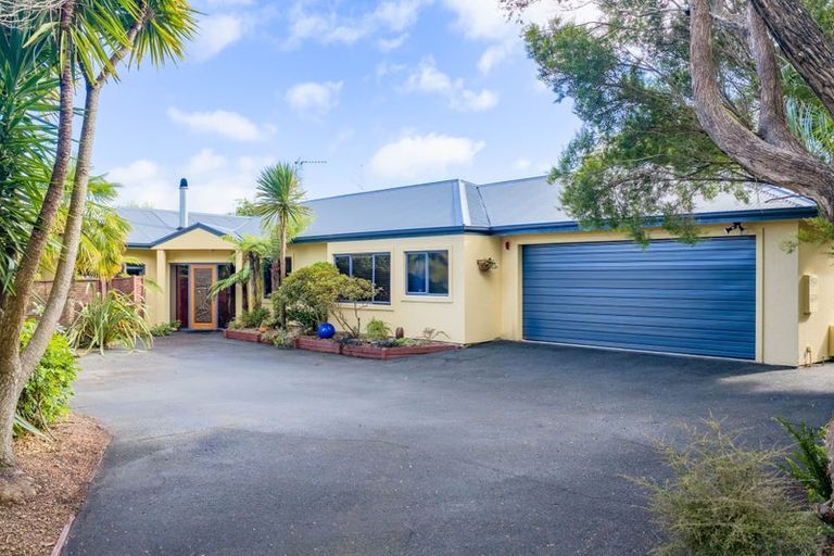 Photo of property in 42 Ayrshire Drive, Grandview Heights, Hamilton, 3200