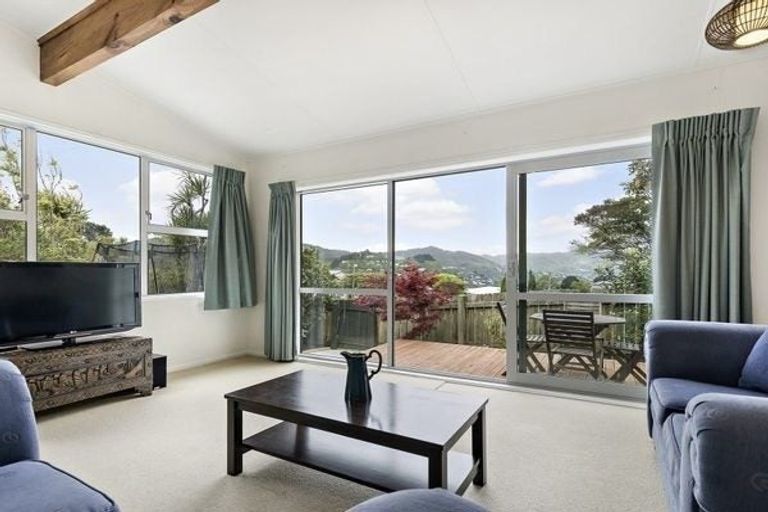 Photo of property in 5 Monmouth Way, Wilton, Wellington, 6012