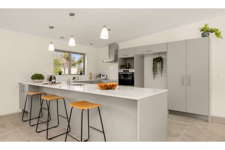Photo of property in 11a Okura Drive, Kerikeri, 0230