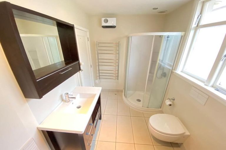 Photo of property in 17 Woodford Terrace, Ilam, Christchurch, 8053