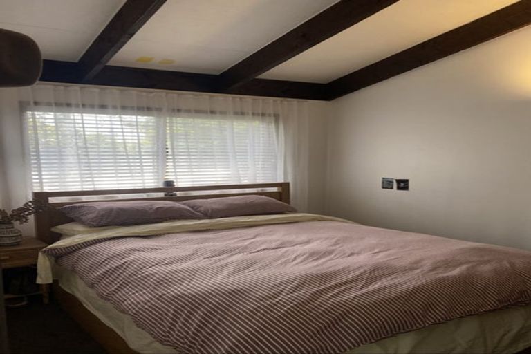Photo of property in 2/39 Miltonia Avenue, Te Atatu South, Auckland, 0610