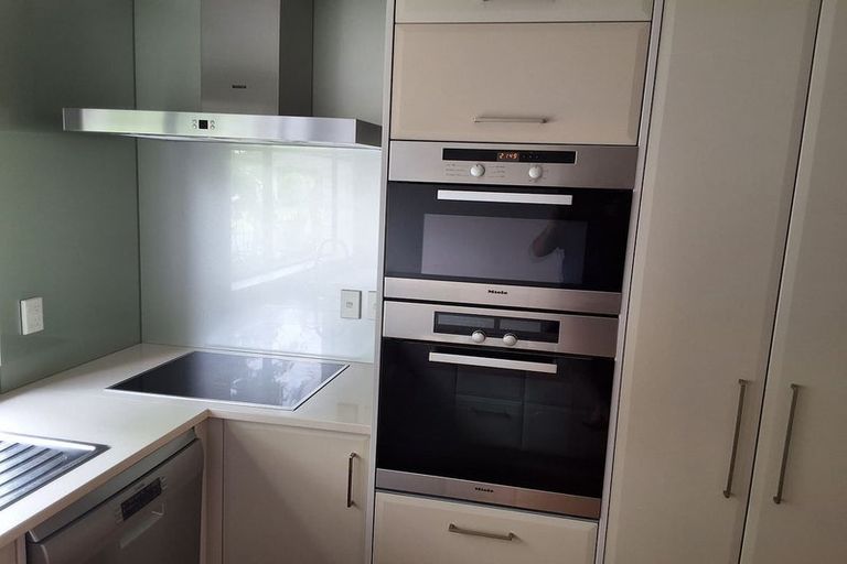 Photo of property in 53 Golfland Drive, Golflands, Auckland, 2013