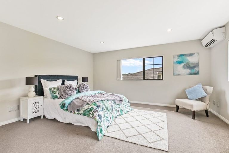Photo of property in 99 Laurel Oak Drive, Schnapper Rock, Auckland, 0632
