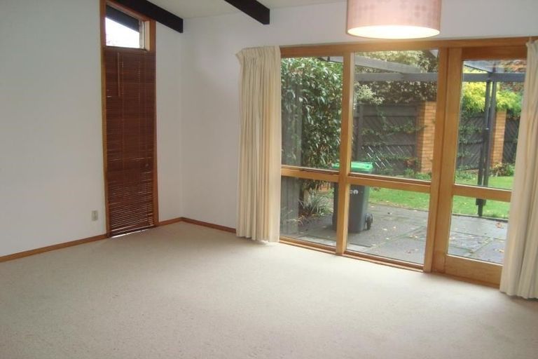 Photo of property in 12 Gloaming Place, Sockburn, Christchurch, 8042