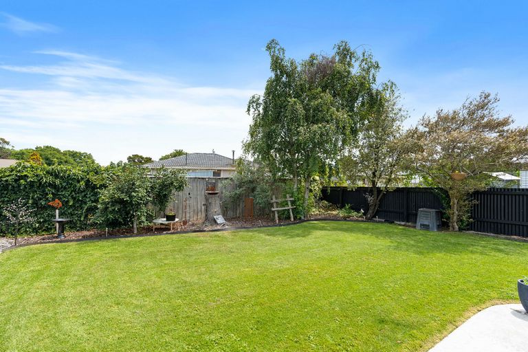 Photo of property in 15 Cambridge Terrace, Masterton, 5810