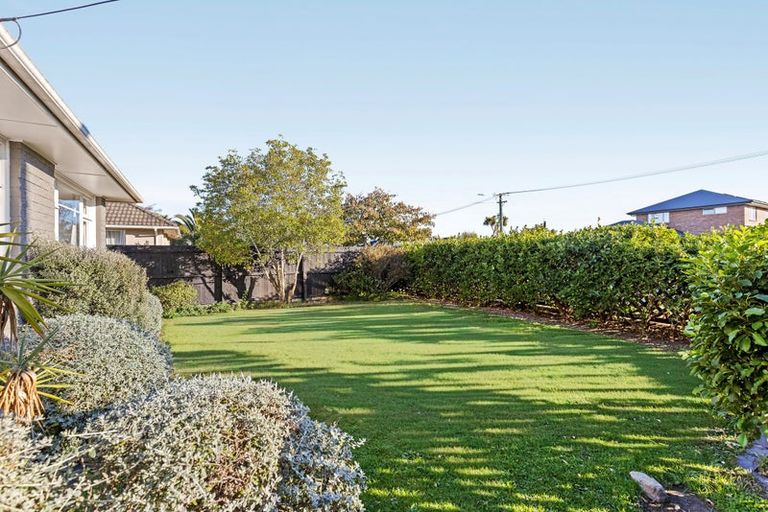 Photo of property in 404 Bower Avenue, Parklands, Christchurch, 8083