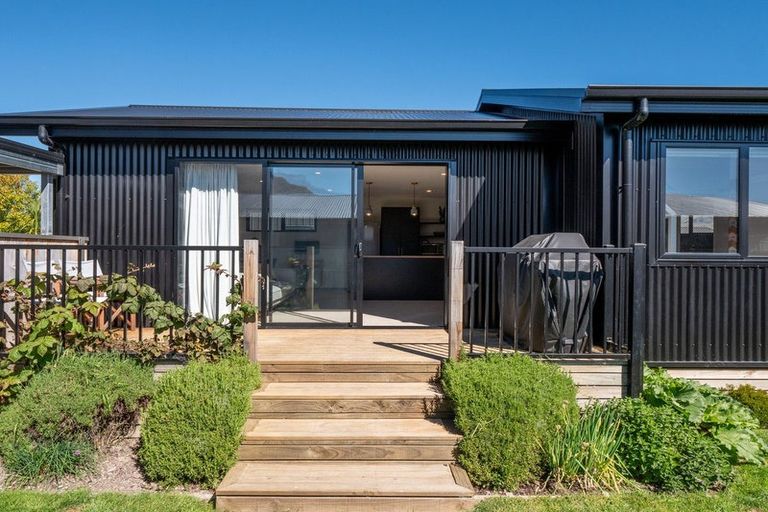 Photo of property in 19 Maize Street, Jacks Point, Queenstown, 9371