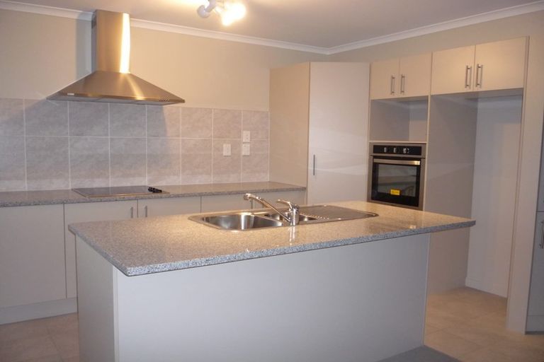 Photo of property in 91 Keri Vista Rise, Papakura, 2110