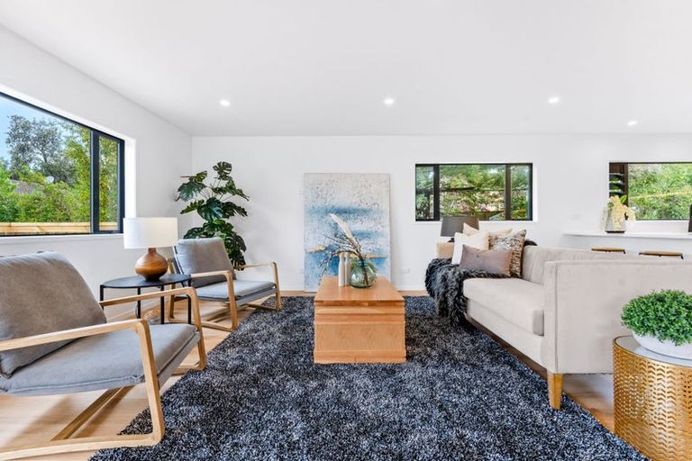 Photo of property in 52a Glamorgan Drive, Torbay, Auckland, 0630