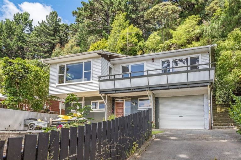 Photo of property in 8 Hine Road, Wainuiomata, Lower Hutt, 5014