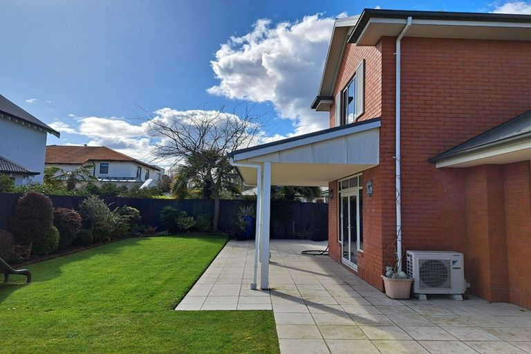 Photo of property in 11 Kereru Lane, Riccarton, Christchurch, 8011