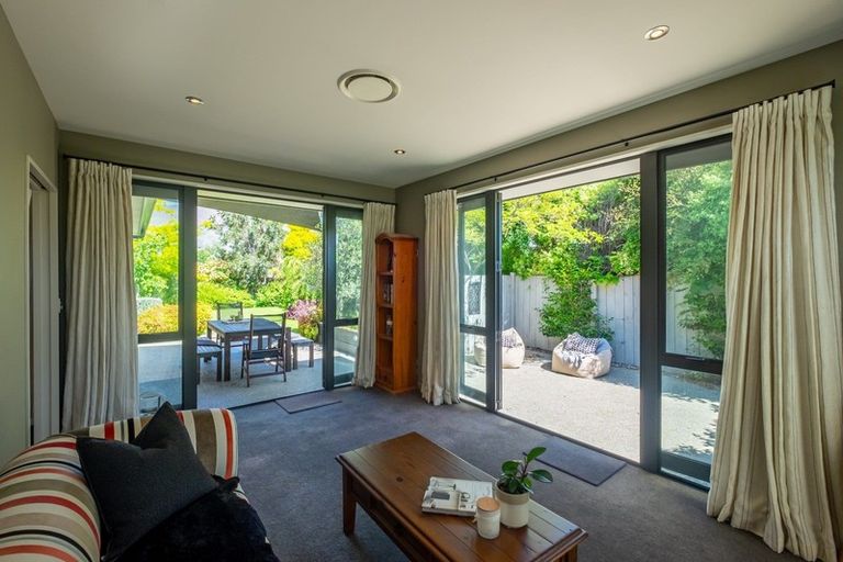 Photo of property in 128 Kings Drive, Wanaka, 9305