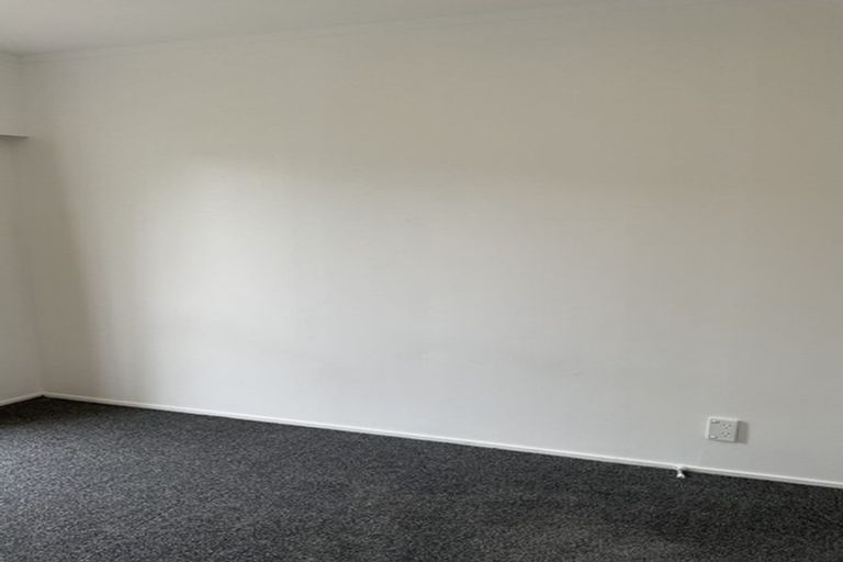 Photo of property in 1/5 Merriefield Avenue, Forrest Hill, Auckland, 0620