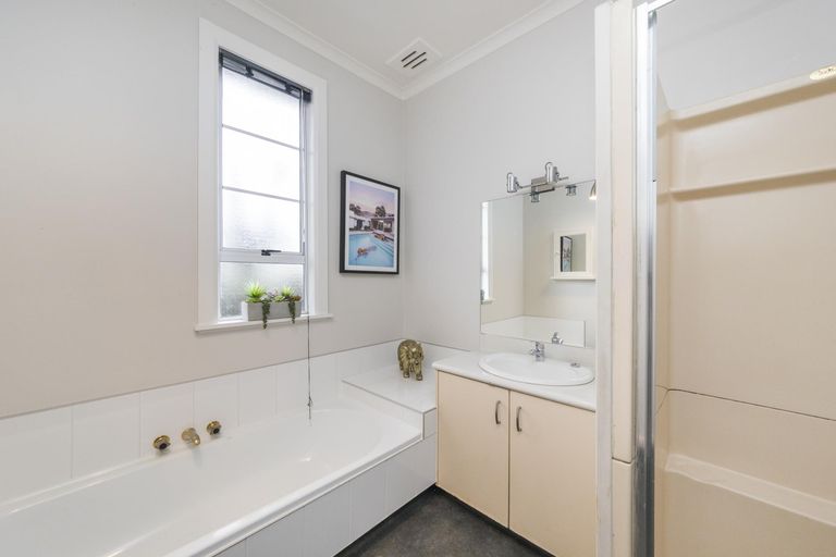 Photo of property in 8 Ngaio Street, West End, Palmerston North, 4412