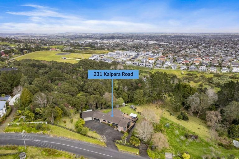 Photo of property in 231 Kaipara Road, Papakura, 2582