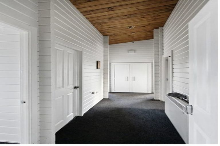 Photo of property in 12 Woodend Road, Woodend, 7610