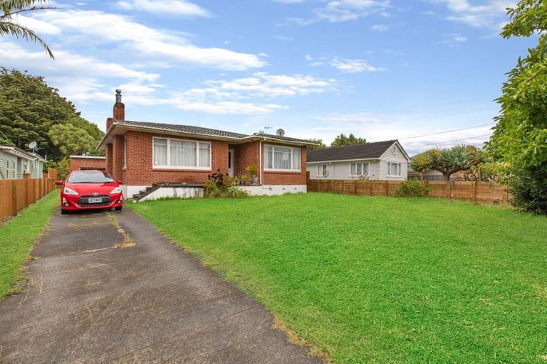 Photo of property in 4 River Road, Te Atatu Peninsula, Auckland, 0610
