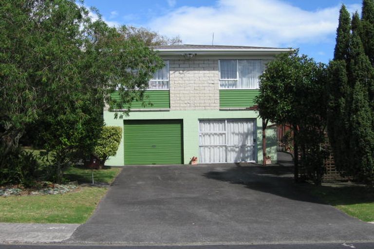 Photo of property in 70a Cliff View Drive, Green Bay, Auckland, 0604