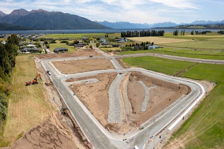 Photo of property in 61 Tukare Loop, Te Anau, 9600