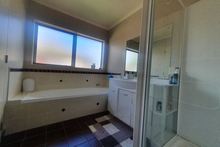 Photo of property in 28 Takanini School Road, Takanini, 2112