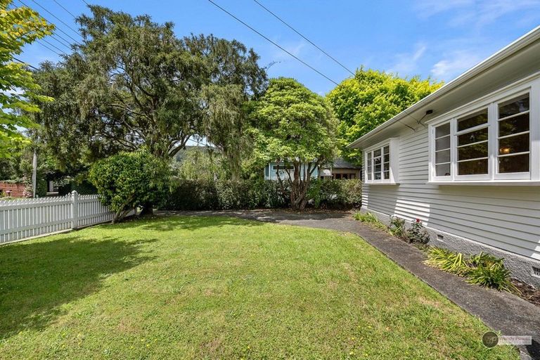 Photo of property in 28 Rossiter Avenue, Waterloo, Lower Hutt, 5011