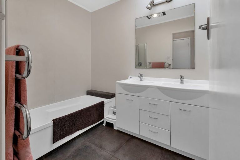 Photo of property in 7 Handley Place, Onerahi, Whangarei, 0110