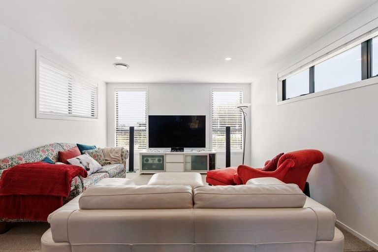 Photo of property in 11 Till Street, Jacks Point, 9371