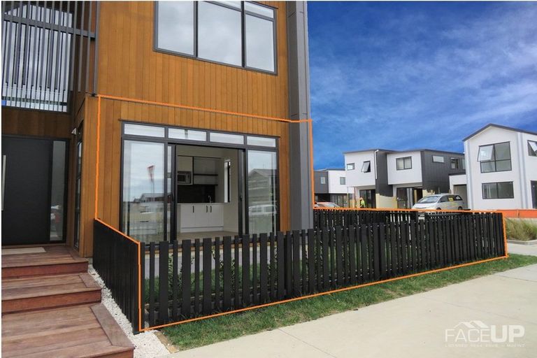 Photo of property in 28 Hea Road, Hobsonville, Auckland, 0616