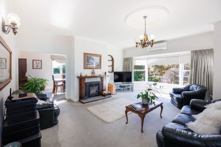 Photo of property in 21 Karina Terrace, Roslyn, Palmerston North, 4414