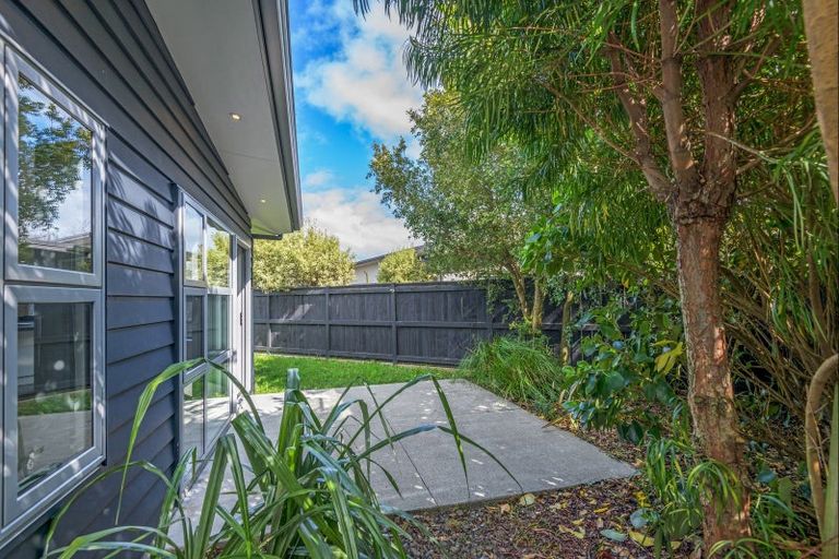 Photo of property in 120 Heretaunga Street, Palmerston North, 4414