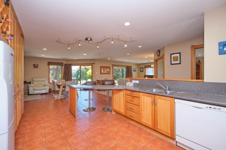 Photo of property in 11 Verona Place, Stratford, 4332