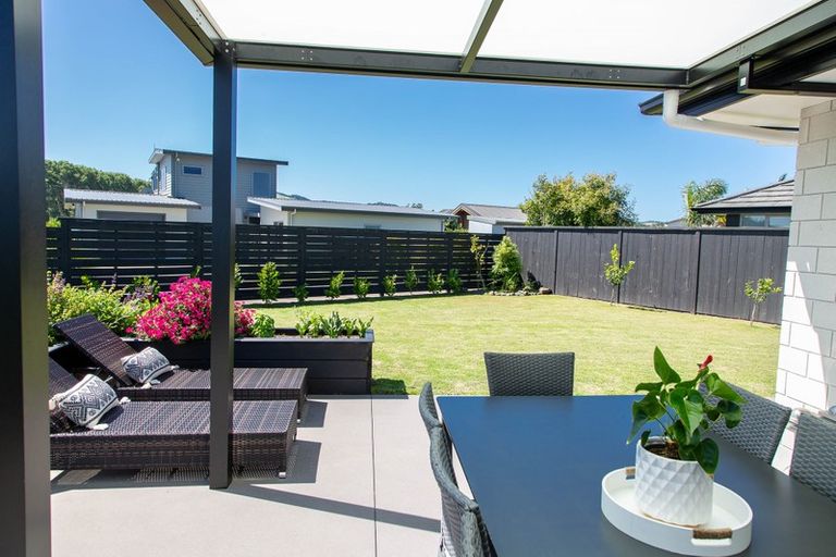 Photo of property in 2 Oscar Place, Whitianga, 3510