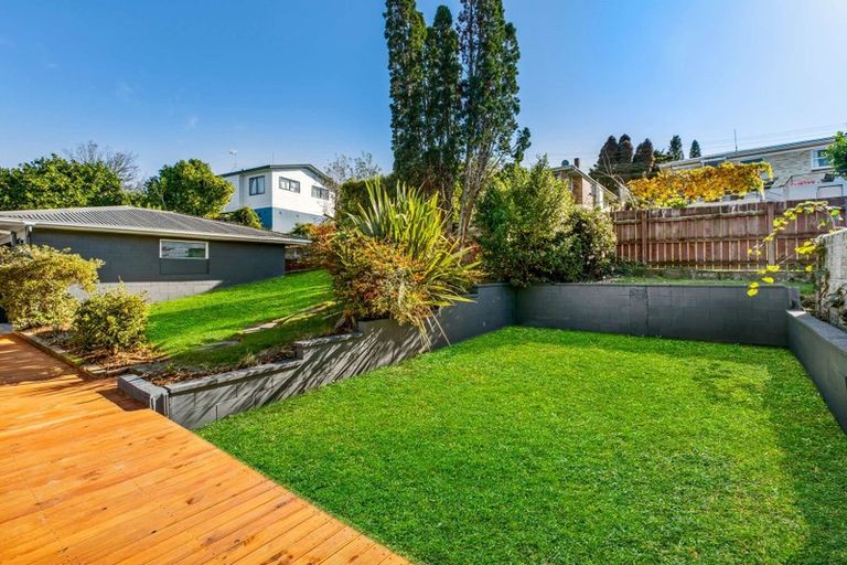 Photo of property in 11 Heather Place, Melville, Hamilton, 3206