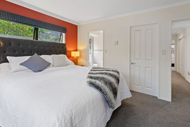 Photo of property in 24 Coventry Way, Long Bay, Auckland, 0630