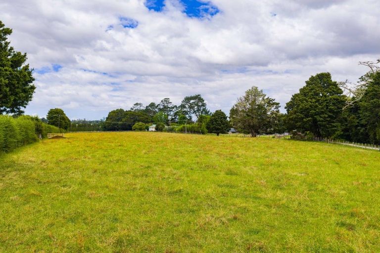 Photo of property in 326 Tauraroa Road, Maungakaramea, Whangarei, 0178