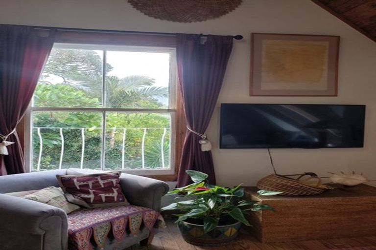 Photo of property in 102 Beach Road, Onerahi, Whangarei, 0110