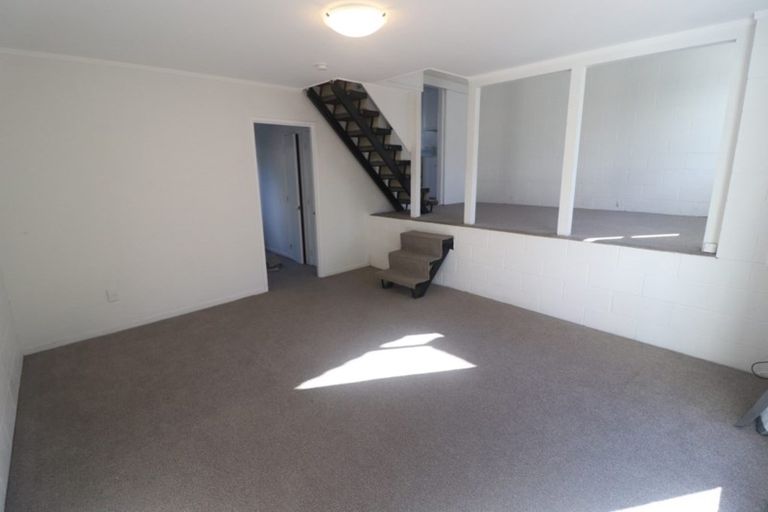 Photo of property in 52 Fruitvale Road, New Lynn, Auckland, 0600