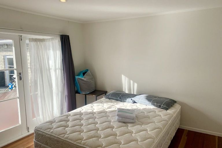 Photo of property in 12 Mcdowall Place, Queenwood, Hamilton, 3210