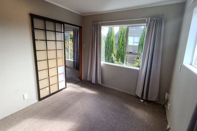 Photo of property in 13a Kingsbridge Place, Newlands, Wellington, 6037