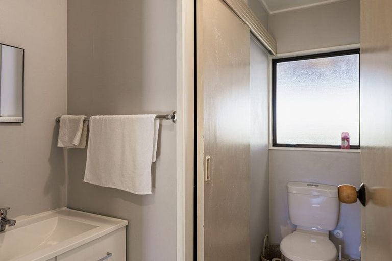 Photo of property in 100 Sylvan Road, Parkvale, Hastings, 4122