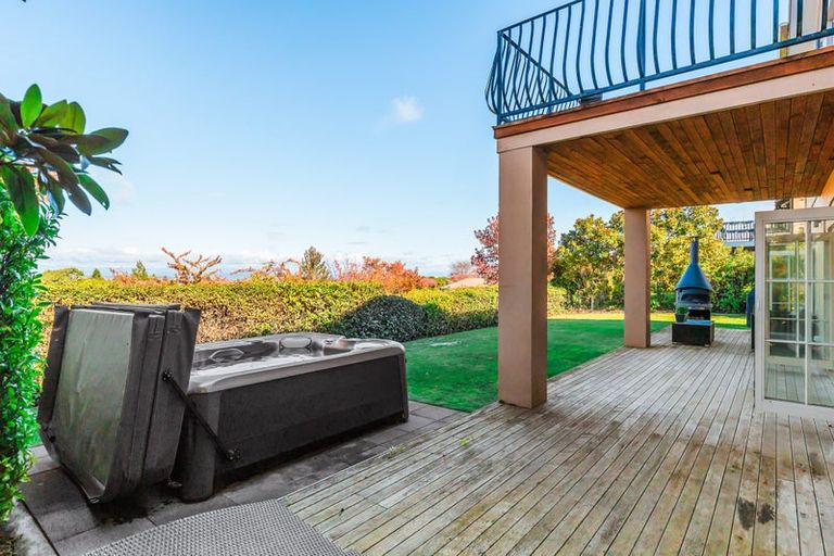 Photo of property in 18 Chateau Crescent, Rangatira Park, Taupo, 3330