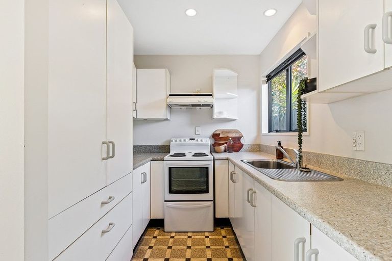 Photo of property in 2/66 Clare Road, St Albans, Christchurch, 8014