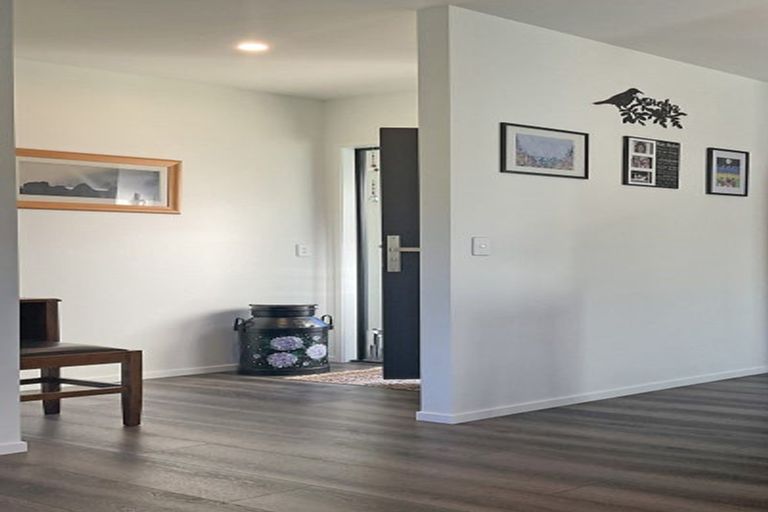 Photo of property in 30b Redwood Crescent, Hurdon, New Plymouth, 4310