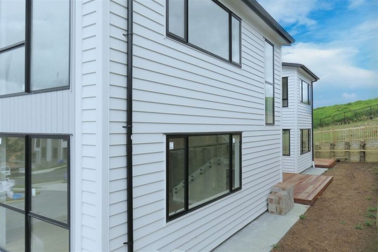 Photo of property in 55 Godfrey Drive, Orewa, 0931